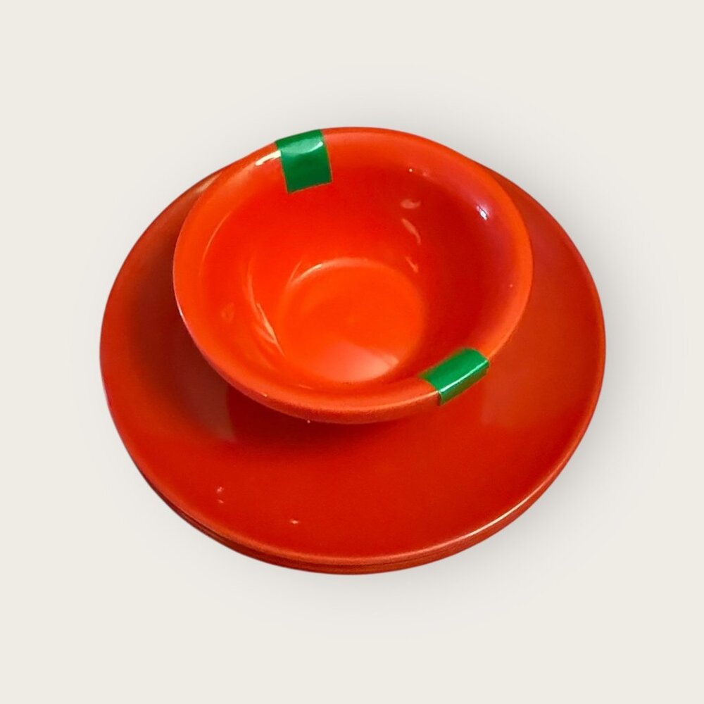 New 4-Pack Red 11” Plates with Matching Bowls – Vibrant Dinnerware Set